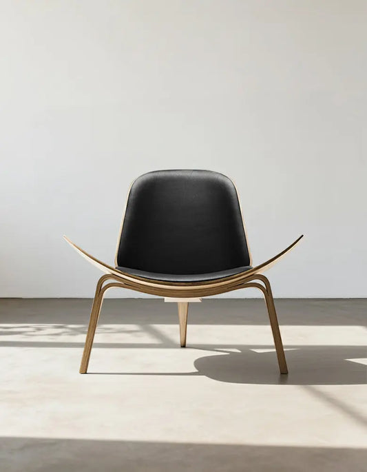 Hans Wegner CH07 Shell Chair, Black & Walnut DC Concept
